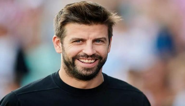 جيرارد بيكيه مدافع برشلونة السابق