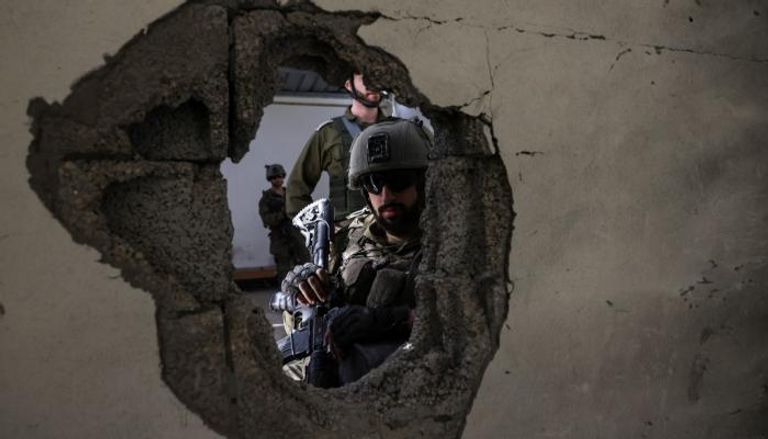 جنود إسرائيليون يتحصنون في منزل بغزة