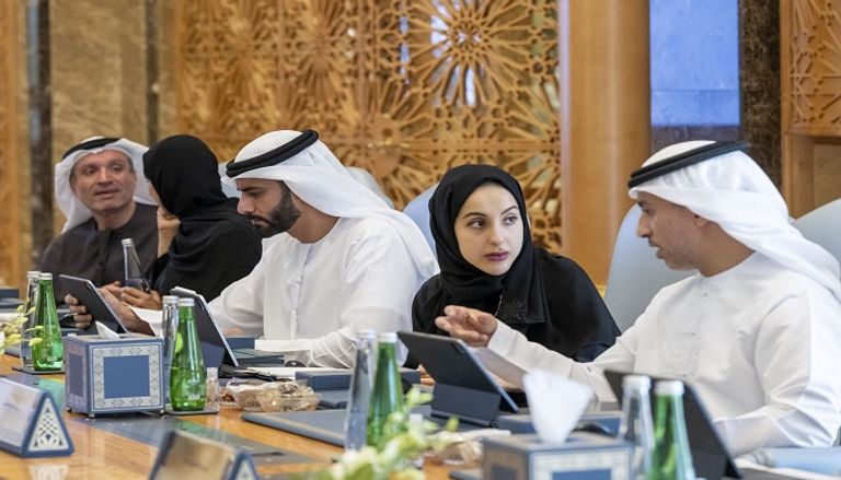 الشيخ منصور بن زايد آل نهيان يترأس المجلس الوزاري للتنمية