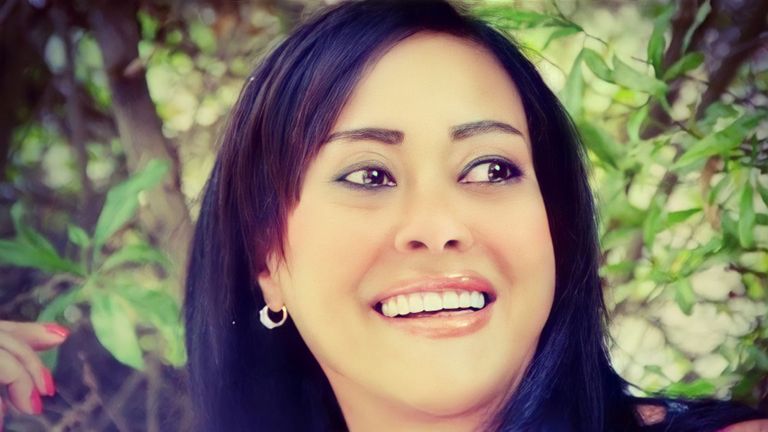 الفنانة نهى العمروسي