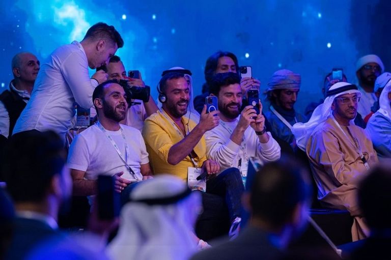 قمة المليار متابع في دبي