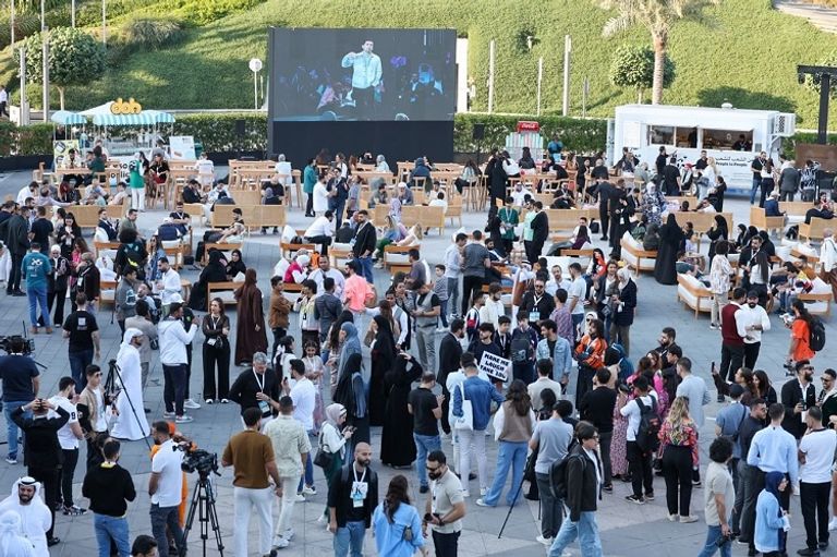 قمة المليار متابع في دبي