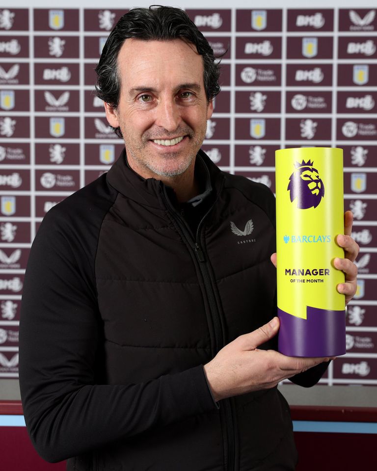 أوناي إيمري مدرب أستون فيلا