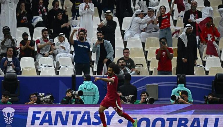 صورة من مباراة قطر ولبنان
