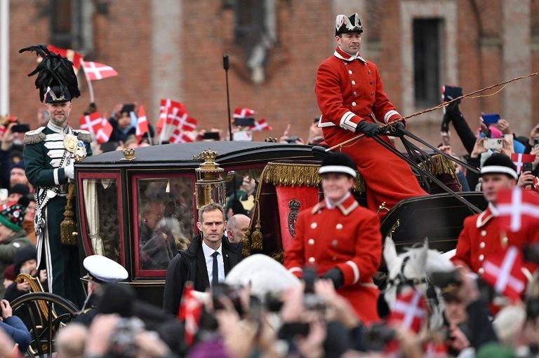 فريدريك العاشر في شرفة القصر