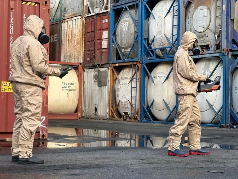 حريق في ميناء الملك عبدالعزيز بالدمام