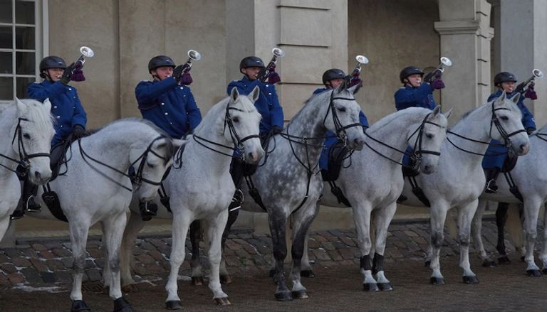 الحرس الملكي خلال التدريب على مراسم التتويج