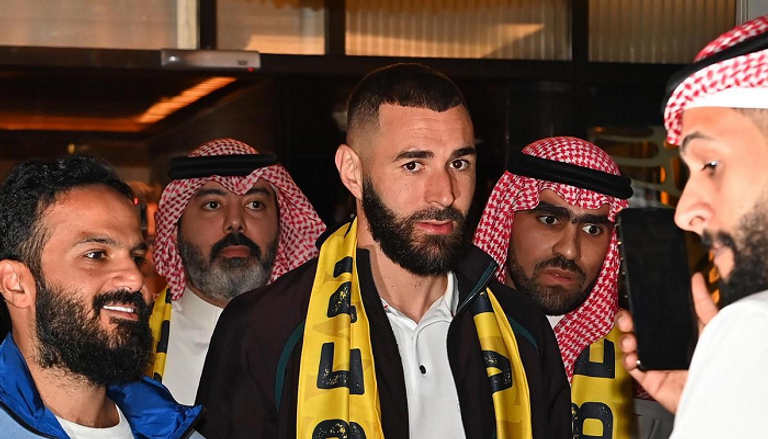 الفرنسي كريم بنزيما كريم بنزيما مهاجم الاتحاد السعودي