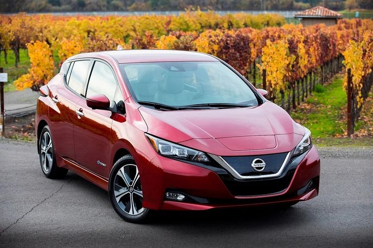 طراز Nissan Leaf سيارات كهربائية