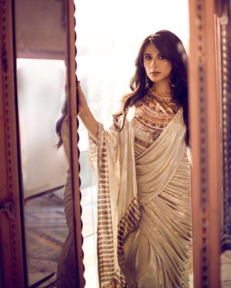 الفنانة ياسمين عبدالعزيز