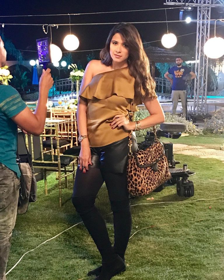 الفنانة ياسمين عبدالعزيز