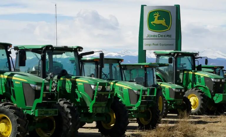 شركة John Deere جرارات شركة John Deere
