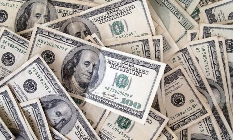 مؤشر الدولار الآن سبائك ذهبية ودولارات