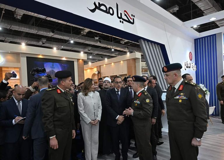 قص شريط افتتاح معرض القاهرة للكتاب 2024