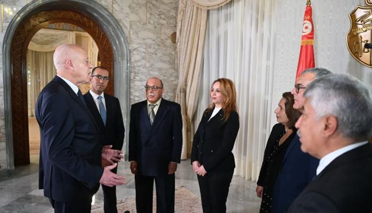 الرئيس التونسي قيس سعيد خلال مراسم تنصيب الوزراء الجدد