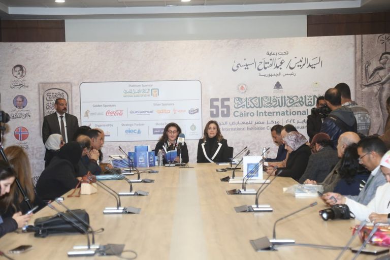 نيفين الكيلاني والشيخة أفراح محمد الصباح