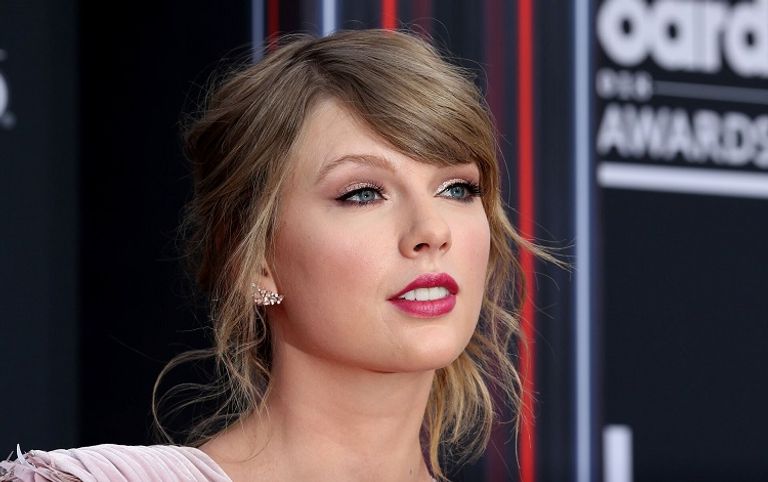 تايلور سويفت