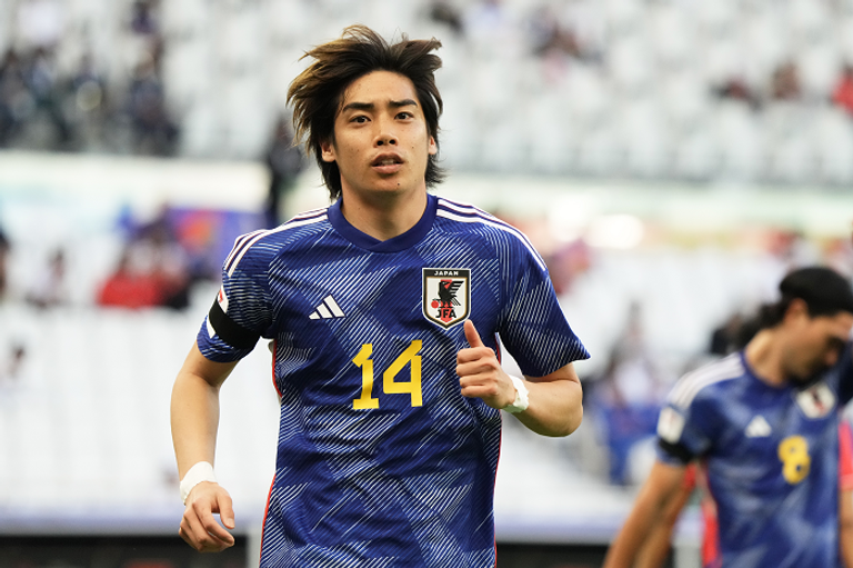 إيتو بقميص اليابان