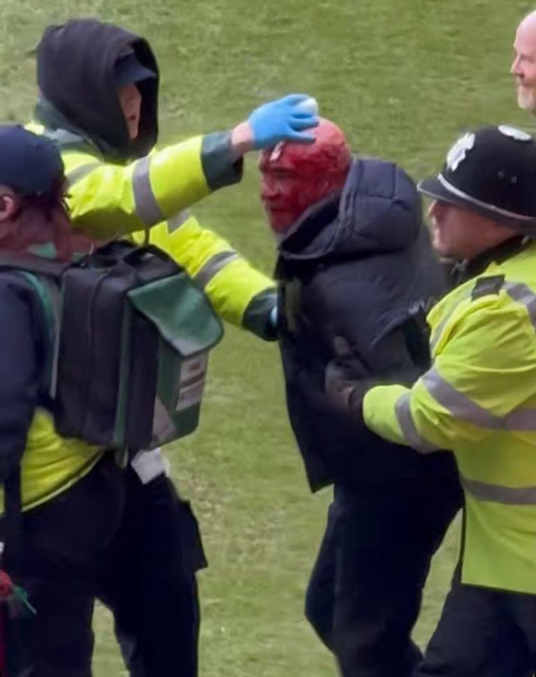 إيقاف مباراة وست بروميتش وولفرهامبتون