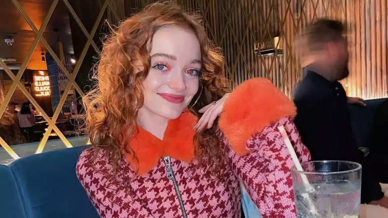 الفنانة أورولا باكسينديل