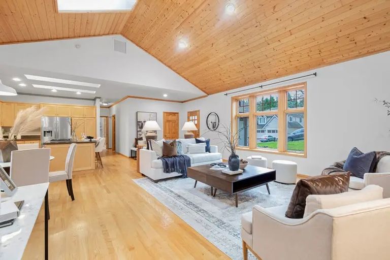 مرآب المنزل الذي شهد تأسيس شركة أمازون