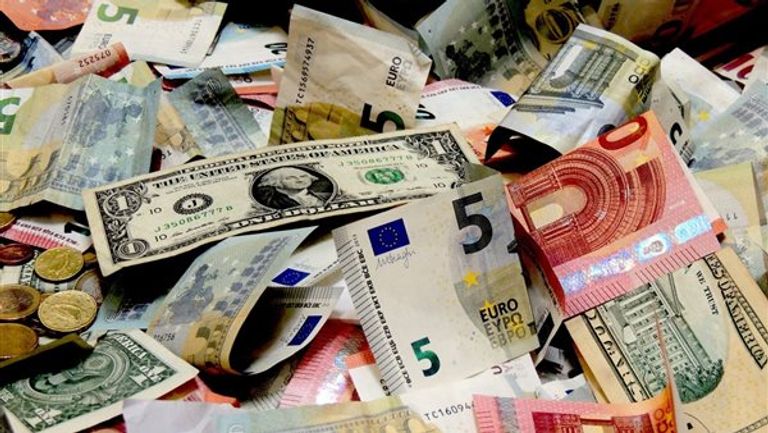 معلومات عن صرف العملات والخدمات المصرفية المتاحة أهم نصائح للمصريين قبل العمرة