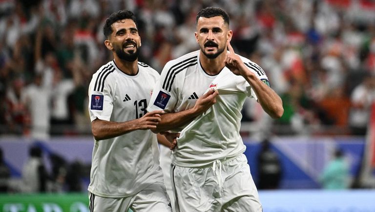 أيمن حسين خلال مباراة العراق والأردن أيمن حسين نجم منتخب العراق