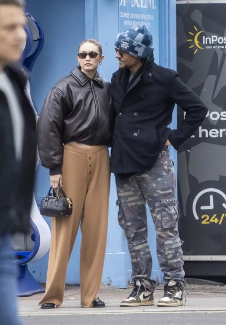 جيجي حديد وبرادلي كوبر