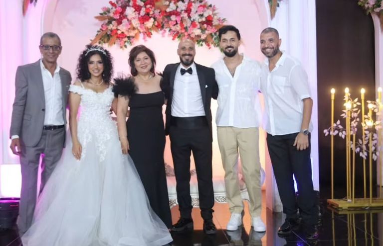 مدحت صالح في حفل زفاف فاطمة عادل وياسر عطية