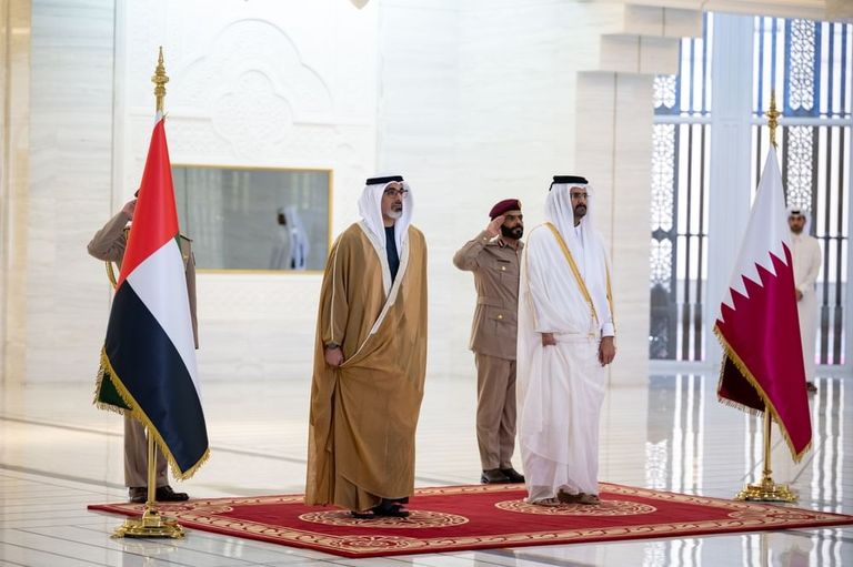 الشيخ خالد بن محمد بن زايد آل نهيان والشيخ عبدالله بن حمد آل ثاني