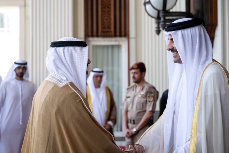 ولي عهد أبوظبي مع أمير قطر