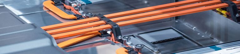 قضبان التوصيل تراجع النحاس المستخدم في صناعة بطاريات السيارات الكهربائية