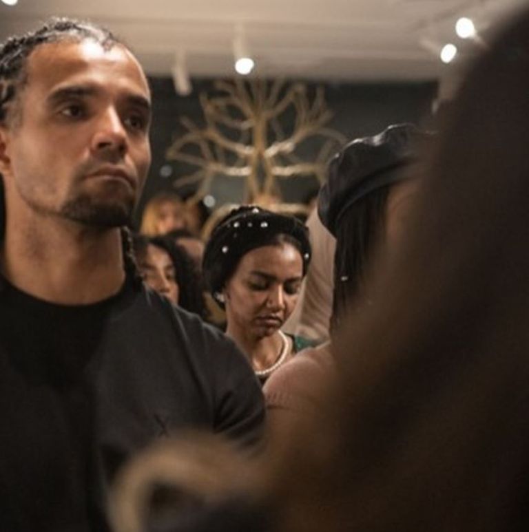 أنجلينا جولي وأكالا