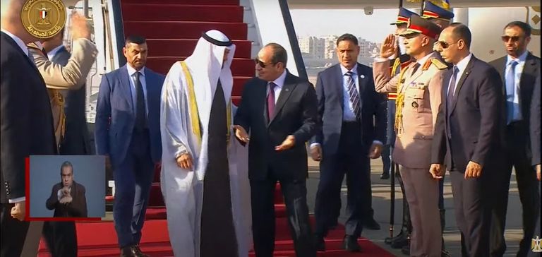 جانب من استقبال الشيخ محمد بن زايد آل نهيان يحظى بمصر