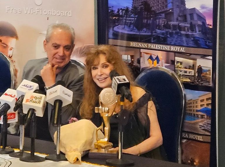 تكريم نيللي في مهرجان الإسكندرية السينمائي