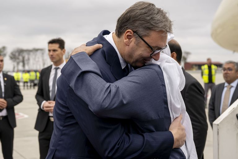 رئيس صربيا يستقبل الشيخ محمد بن زايد آل نهيان