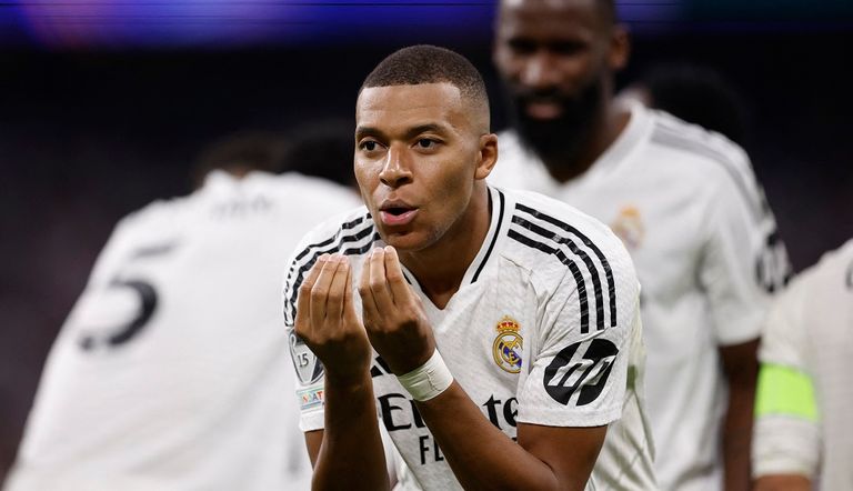 كيليان مبابي قائد منتخب فرنسا