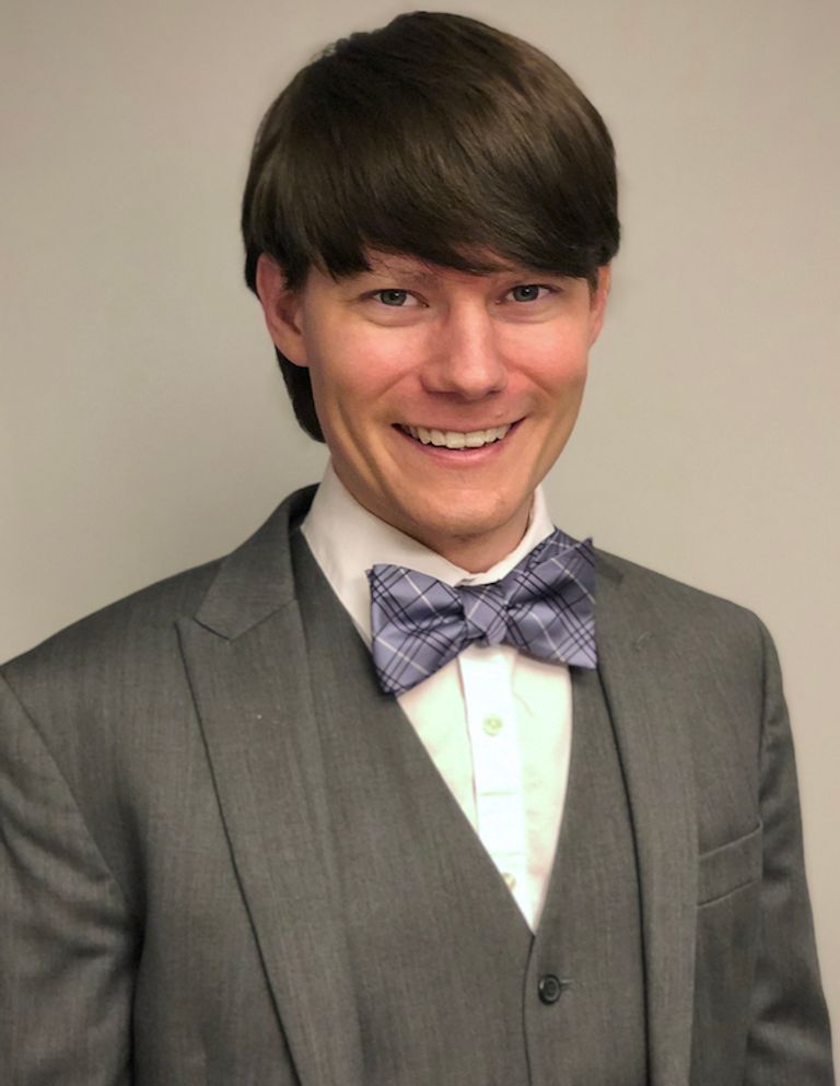 مايكل باتاليو ، الأستاذ المساعد بقسم علوم الأرض والكواكب بجامعة ييل الأمريكية