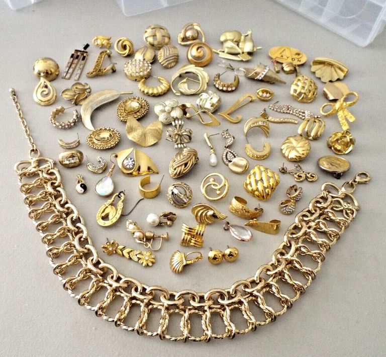 مشغولات ذهبية سبائك ذهبية- أرشيفية