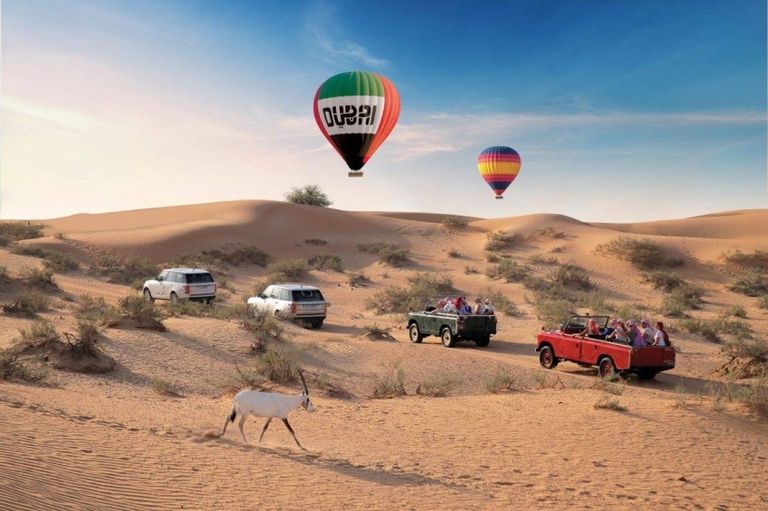 محمية دبي الصحراوية أحد أجمل طرق مناطد الهواء الساخن في العالم أجمل طرق سياحة البالون الساخن عالميًا