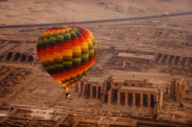 أجمل طرق سياحة البالون الساخن عالميًا