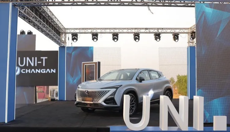 سيارة شانجان CS 55 بلس