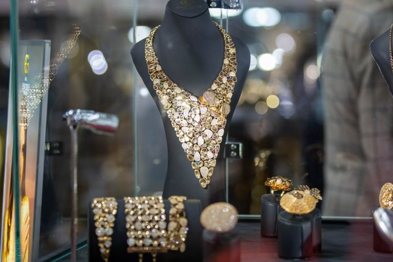 مشغولات ذهبية - أرشيفية