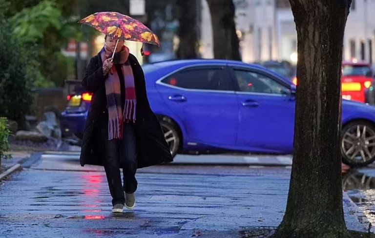 فيضانات بريطانيا