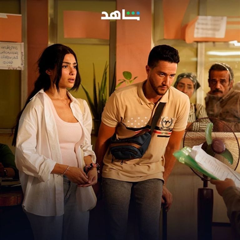 أحمد مالك وهدى المفتي بطلا مسلسل مطعم الحبايب