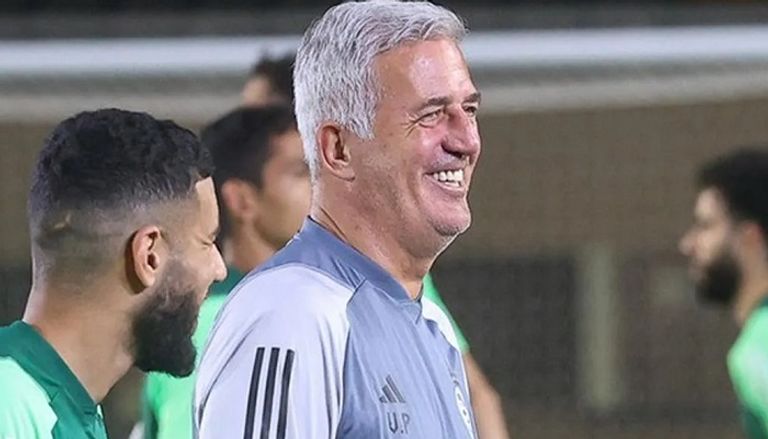 فلاديمير بيتكوفيتش فلاديمير بيتكوفيتش، مدرب منتخب الجزائر