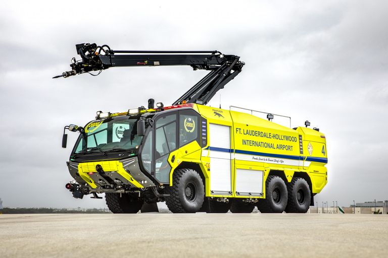 مميزات Panther 6×6 الكهربائية لإطفاء المطارات مواصفات ومميزات Panther 6×6 الكهربائية