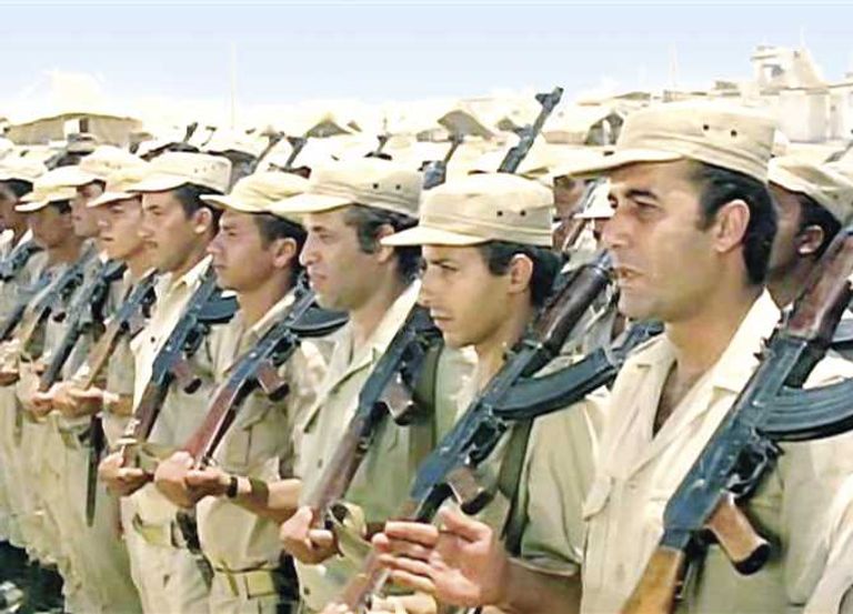 الممثل المصري محمود ياسين