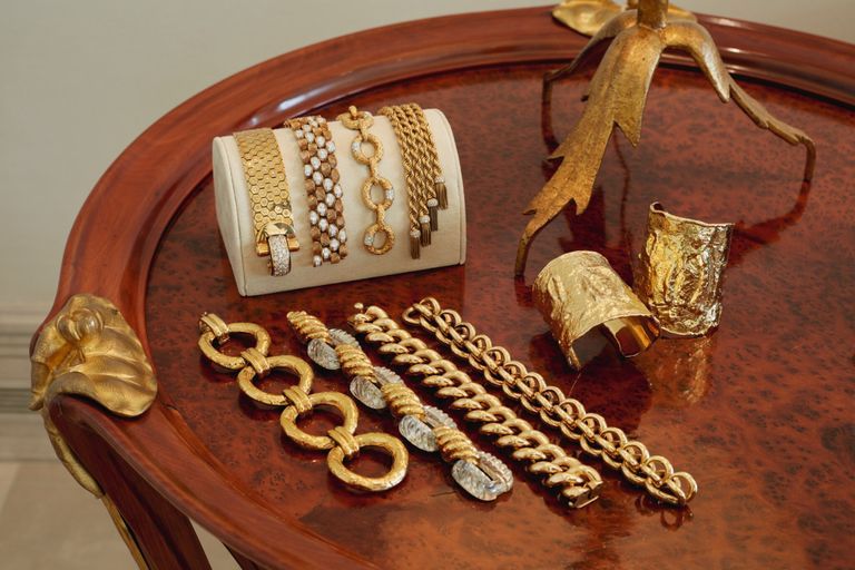 مشغولات ذهبية - أرشيفية