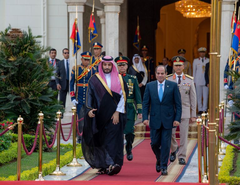 الرئيس المصري عبدالفتاح السيسي يستقبل الأمير محمد بن سلمان في قصر الاتحادية